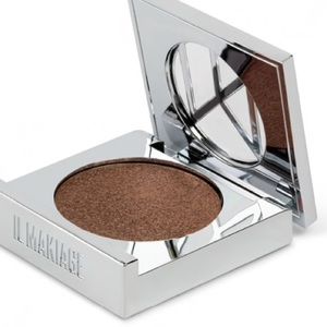 Il Makiage Color Boss Eyeshadow in shade SCANDAL